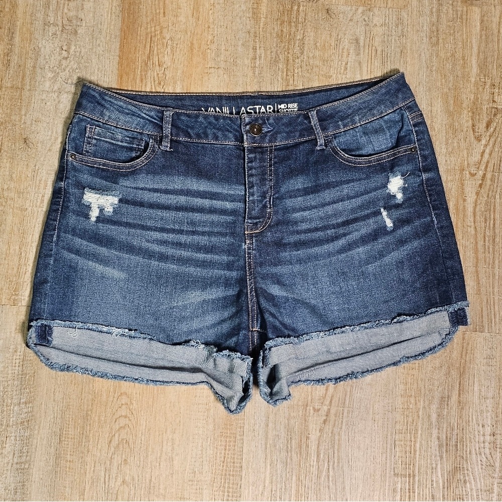 Vanilla Star Denim Shorts Distressed Cuffed Size 13 Whiskered - Picture 2 of 9